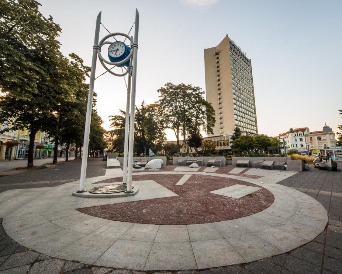 Large Flat Bulair - Excellent Location Appartement Burgas Stad Buitenkant foto